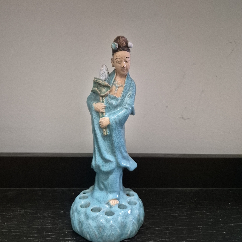 Vintage Chinese Flower Frog Or Cigarette Holder RARE